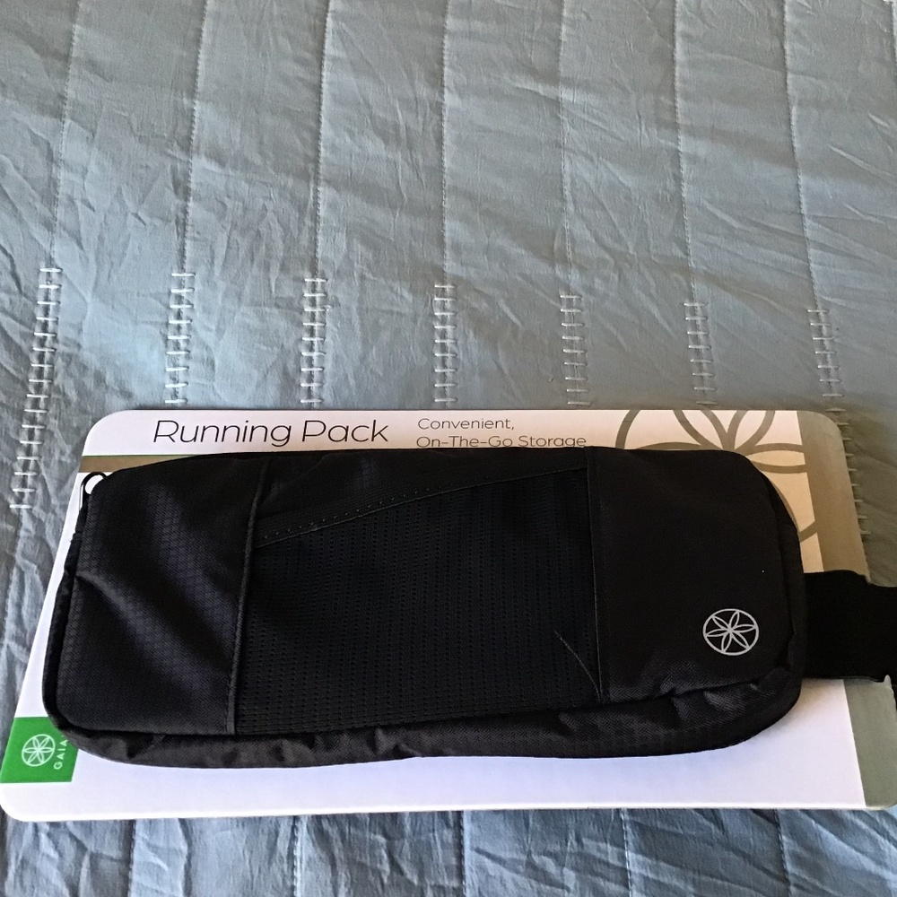 GAIAM RUNNING PACK NWT